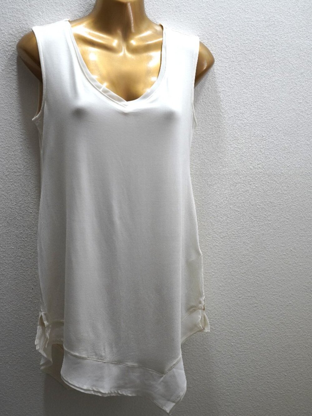 White House Black Market Cream Tunic Top size S